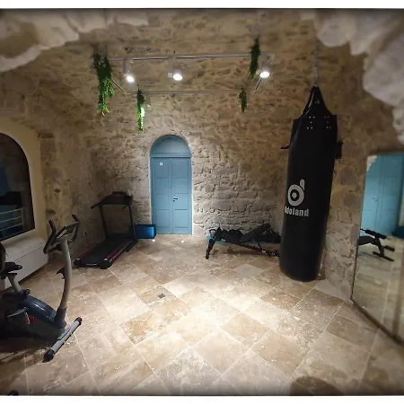 Le Vallaya & アパート