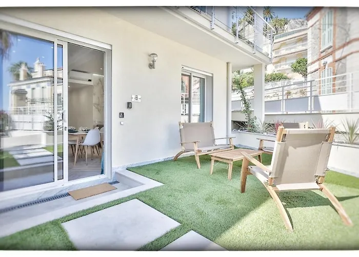 Le Vallaya & Μεντόν